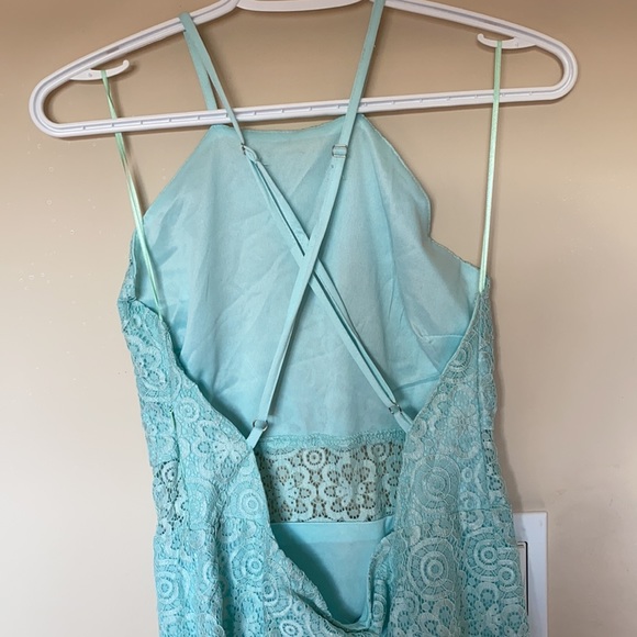 Worn once, adjustable lace spaghetti strap dress - Picture 3 of 4